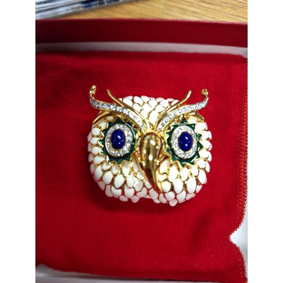 Vintage Kenneth Jay Lane KJL Owl Brooch Pin White Enamel Blue Glass Eyes - Picture 2 of 12